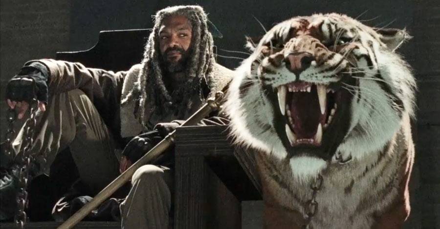LOOK Ezekiel Makes His Walking Dead Debut at SDCC LOOK Ezekiel Makes His Walking Dead Debut at SDCC